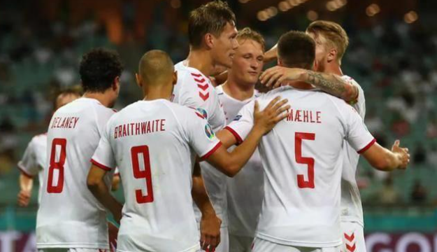捷克队：历届欧洲杯赛场上的荣耀与遗憾