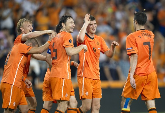 2008年欧洲杯荷兰：橙色风暴席卷赛场