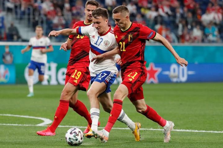 2016欧洲杯俄罗斯：雄心壮志下的遗憾之旅